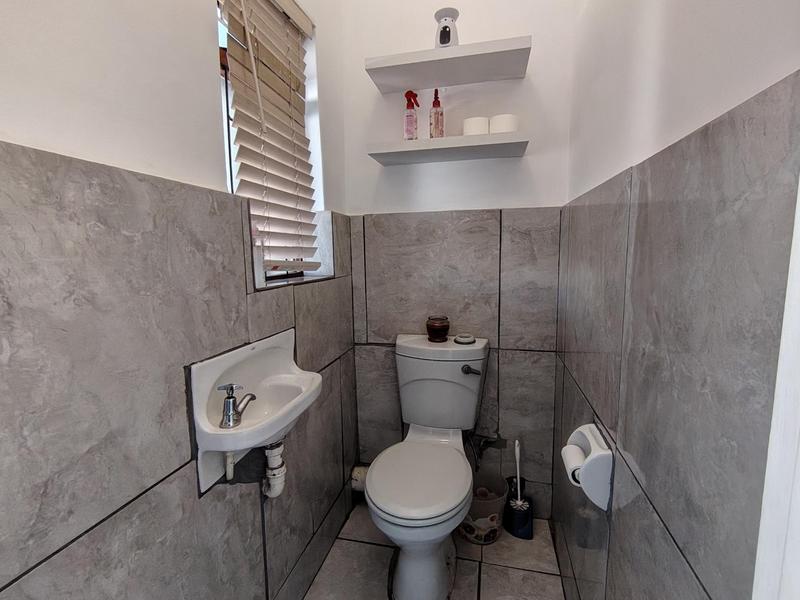 3 Bedroom Property for Sale in Somerset West Western Cape